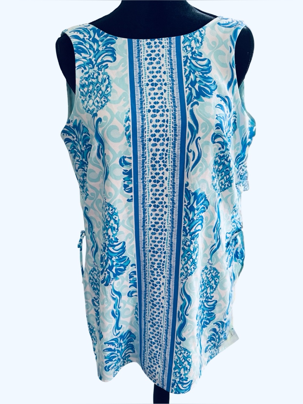 Lilly Pulitzer Vibrant Blue dress skort with side ties. Super cute - size 2